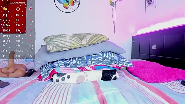  DulceFuego online show from April 7, 2026, 10:17 am