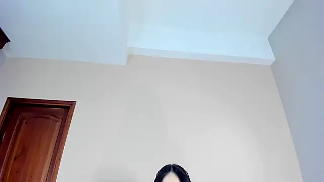 SerenaAveline online show from November 11, 2025, 11:09 pm