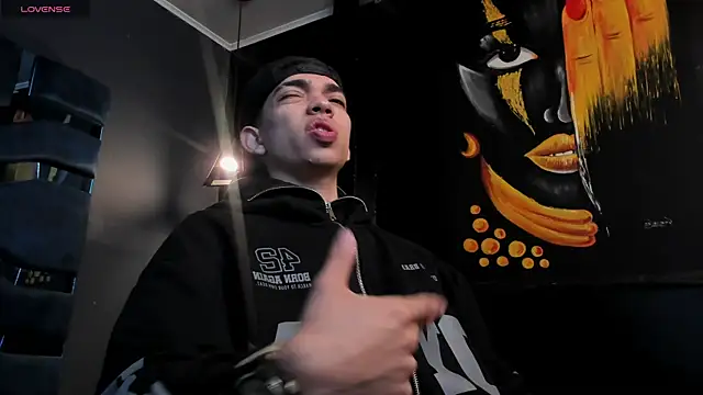 Eryonbradley online show from December 1, 2025, 11:22 am