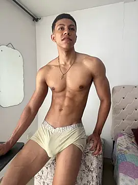 Snapshot of RickyEbony chatting on June 28, 2026, 4:35 pm RickyEbony online show from June 28, 2026, 4:35 pm