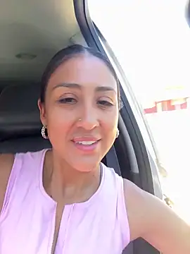 Snapshot of Sonnysoles chatting on October 17, 2025, 6:10 pm Sonnysoles online show from October 17, 2025, 6:10 pm