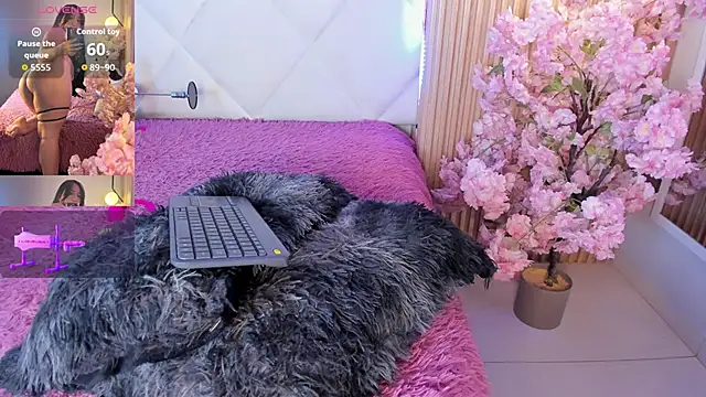 veronica hill  online show from June 6, 2026, 3:12 am