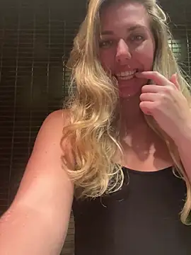 Snapshot of louiseberkeley chatting on January 9, 2026, 10:55 am louiseberkeley online show from January 9, 2026, 10:55 am