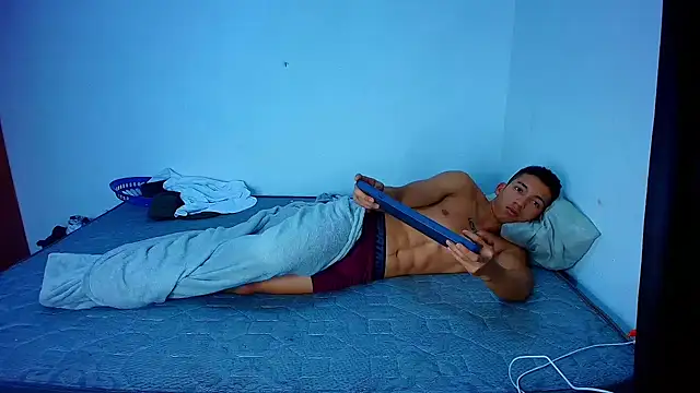 Snapshot of JuanchiT66 chatting on November 15, 2025, 6:06 am JuanchiT66 online show from November 15, 2025, 6:06 am