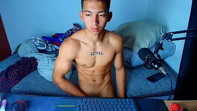 Snapshot of JuanchiT66 chatting on November 18, 2025, 3:37 pm JuanchiT66 online show from November 18, 2025, 3:37 pm