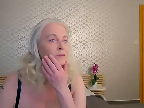 Anais Janson online show from May 7, 2026, 6:11 pm