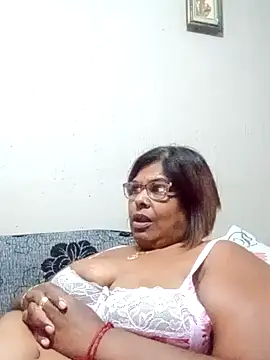 Snapshot of mileesha chatting on November 3, 2025, 8:23 pm mileesha online show from November 3, 2025, 8:23 pm