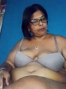 Snapshot of mileesha chatting on February 24, 2026, 7:53 am mileesha online show from February 24, 2026, 7:53 am