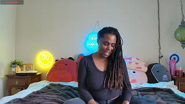 Snapshot of GigiMcFee chatting on September 23, 2025, 9:22 pm GigiMcFee online show from September 23, 2025, 9:22 pm