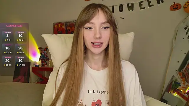 Lunainnk online show from November 2, 2025, 11:32 pm