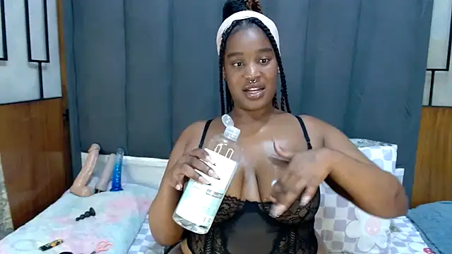 Snapshot of SexyyRedxxx chatting on June 15, 2026, 5:34 pm SexyyRedxxx online show from June 15, 2026, 5:34 pm