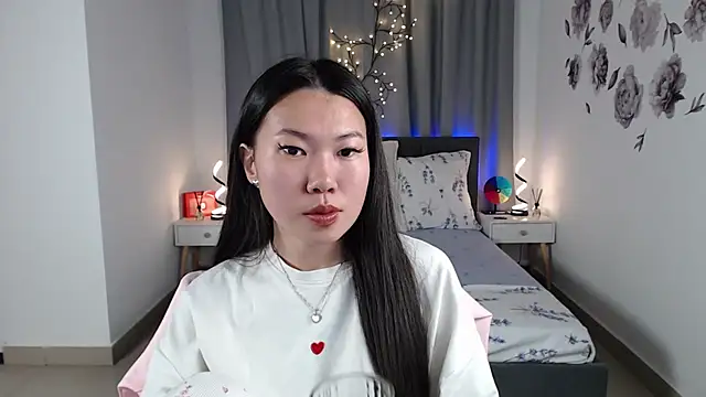 Snapshot of LunaPurrr chatting on September 14, 2025, 1:22 pm LunaPurrr online show from September 14, 2025, 1:22 pm