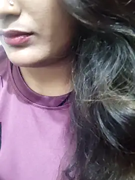 Snapshot of Cute_pinkii chatting on November 27, 2025, 7:47 pm Cute pinkii online show from November 27, 2025, 7:47 pm