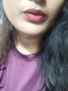 Snapshot of Cute_pinkii chatting on November 28, 2025, 7:58 pm Cute pinkii online show from November 28, 2025, 7:58 pm