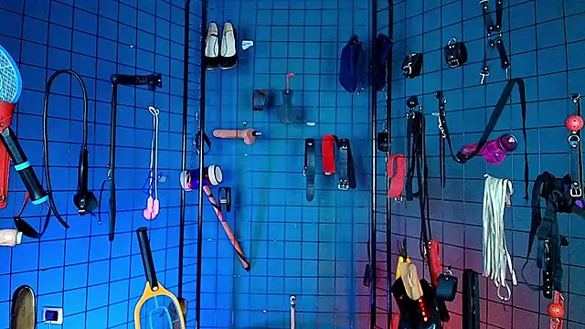 MrEbonybdsm online show from December 17, 2025, 12:10 pm