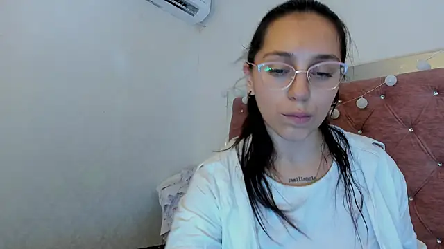 Snapshot of JulianaCarter chatting on May 23, 2026, 7:57 pm JulianaCarter online show from May 23, 2026, 7:57 pm
