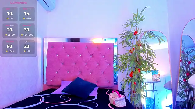 JulianaCarter online show from March 12, 2026, 7:29 pm