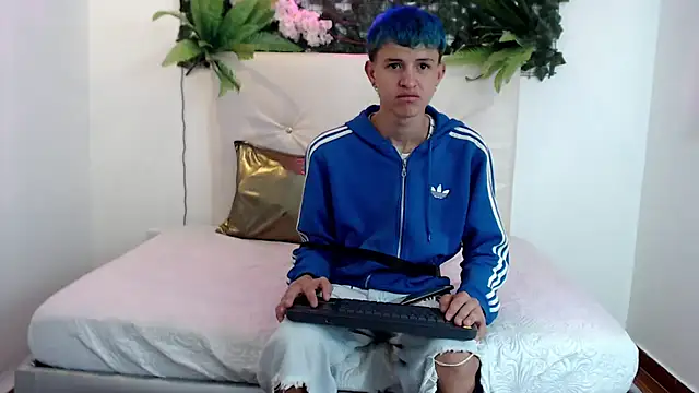 Snapshot of iam_lukas__ chatting on September 24, 2025, 3:13 am iam lukas online show from September 24, 2025, 3:13 am