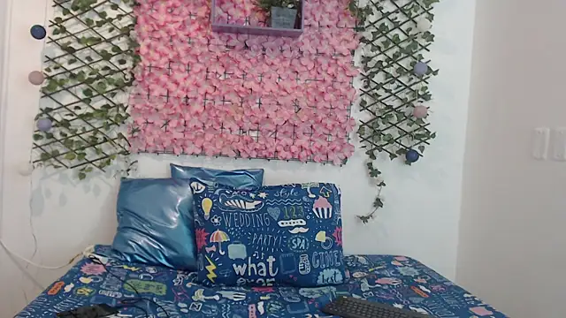 Snapshot of iam_lukas__ chatting on September 13, 2025, 8:42 pm iam lukas online show from September 13, 2025, 8:42 pm