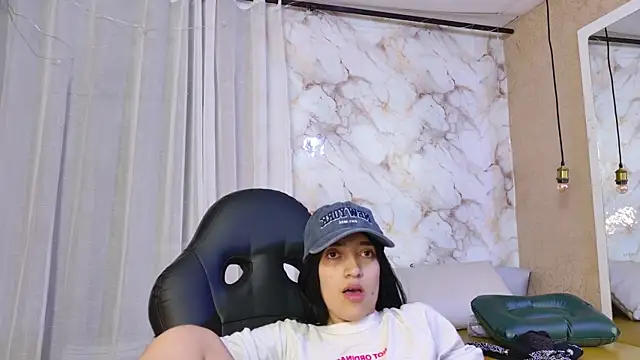 Snapshot of michaelmistress chatting on October 30, 2025, 11:30 am michaelmistress online show from October 30, 2025, 11:30 am