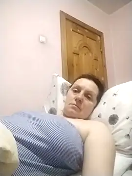 KimmyAghora online show from December 15, 2025, 6:36 pm