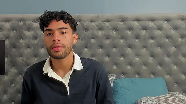 Snapshot of RaphaelDufort chatting on October 18, 2025, 5:37 pm RaphaelDufort online show from October 18, 2025, 5:37 pm