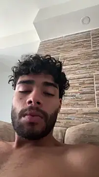 RaphaelDufort online show from December 21, 2025, 6:31 pm