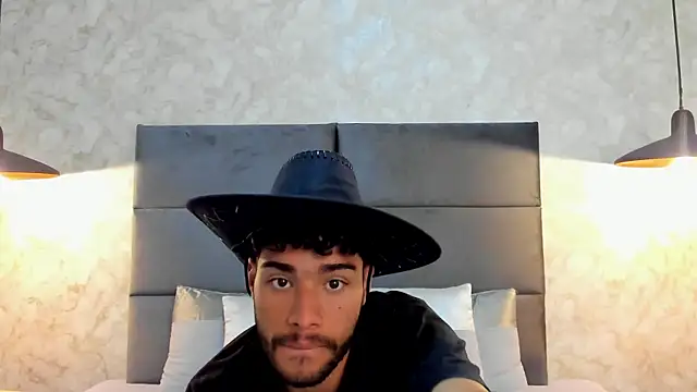 Snapshot of RaphaelDufort chatting on September 27, 2025, 11:55 pm RaphaelDufort online show from September 27, 2025, 11:55 pm