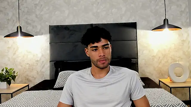 Snapshot of RaphaelDufort chatting on October 10, 2025, 11:38 pm RaphaelDufort online show from October 10, 2025, 11:38 pm