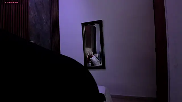 Snapshot of linda_cabal chatting on November 12, 2025, 9:40 pm linda cabal online show from November 12, 2025, 9:40 pm