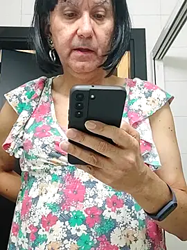 Snapshot of Emily_de_Carla chatting on November 5, 2025, 4:43 pm Emily de Carla online show from November 5, 2025, 4:43 pm