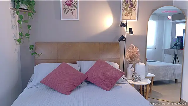 sarah rayy online show from November 19, 2025, 8:31 pm