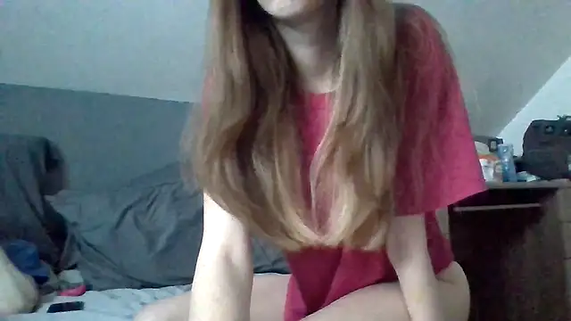 sarah2007 online show from November 5, 2025, 6:22 pm