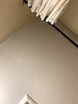 sarah2007 online show from November 11, 2025, 6:47 pm