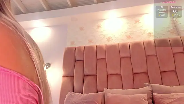 Snapshot of aishathornee chatting on January 13, 2026, 9:52 pm aishathornee online show from January 13, 2026, 9:52 pm