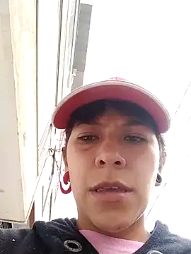 Raven Rouge  online show from February 15, 2026, 1:32 pm