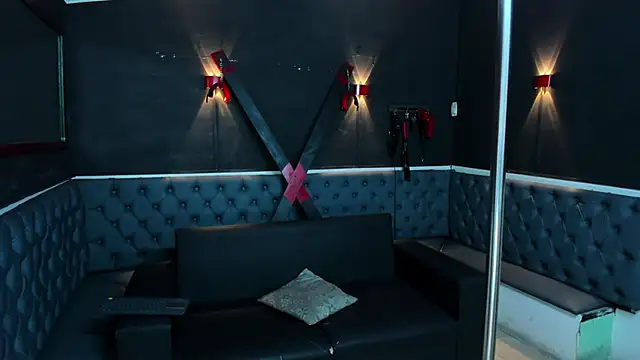 Stephy  online show from November 12, 2025, 7:40 pm