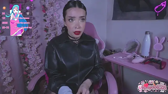 victoriabb28 online show from April 4, 2026, 3:35 am