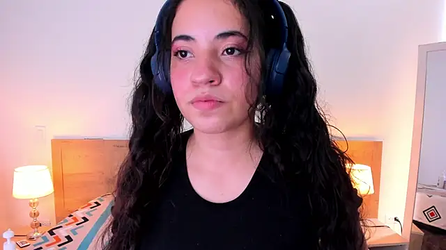 Snapshot of Nicol_Chang chatting on October 30, 2025, 7:55 pm Nicol Chang online show from October 30, 2025, 7:55 pm