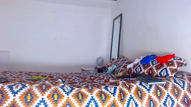 zhannaya jhaen  online show from October 3, 2025, 2:40 pm