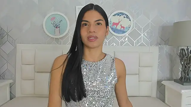 naia cox online show from December 5, 2025, 3:38 am