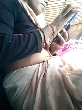 Hot-qwer online show from March 24, 2026, 4:23 am