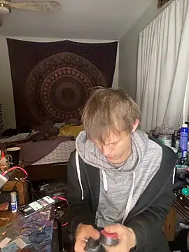 XanderOzzz online show from December 3, 2025, 2:16 pm