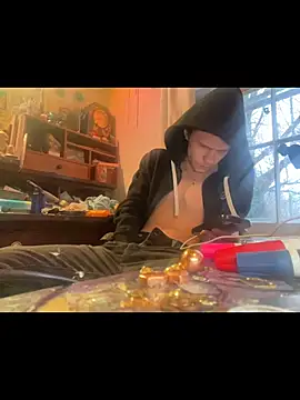 XanderOzzz online show from November 30, 2025, 1:12 pm