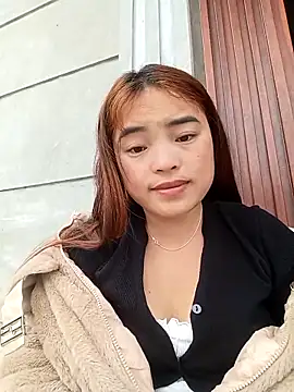 Snapshot of Loc_al chatting on December 16, 2025, 7:23 am Loc al online show from December 16, 2025, 7:23 am