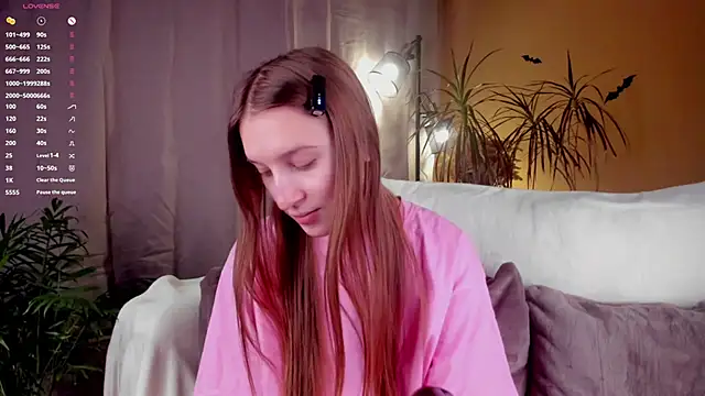 Snapshot of NanaMertins chatting on November 1, 2025, 1:12 am NanaMertins online show from November 1, 2025, 1:12 am