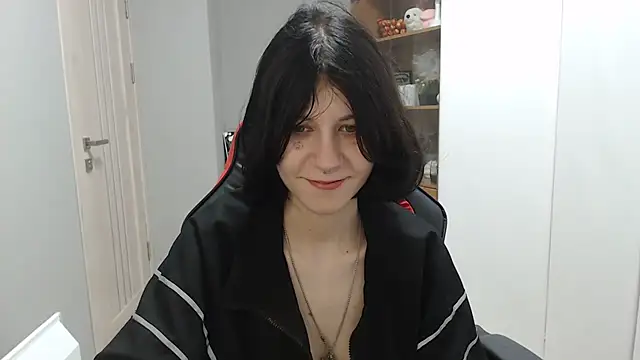 Snapshot of TinaQuiin chatting on September 24, 2025, 8:10 am TinaQuiin online show from September 24, 2025, 8:10 am