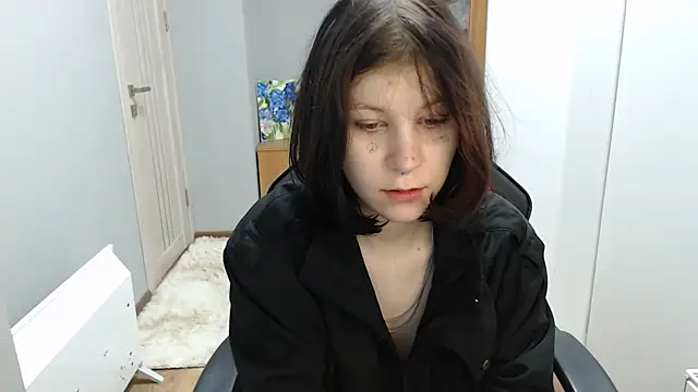 Snapshot of TinaQuiin chatting on November 21, 2025, 8:35 am TinaQuiin online show from November 21, 2025, 8:35 am