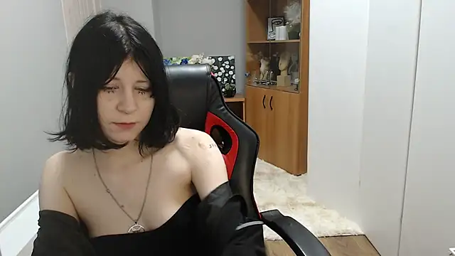 Snapshot of TinaQuiin chatting on November 29, 2025, 8:58 am TinaQuiin online show from November 29, 2025, 8:58 am