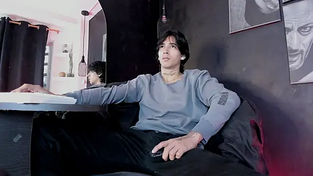 jett savage online show from November 28, 2025, 2:39 pm